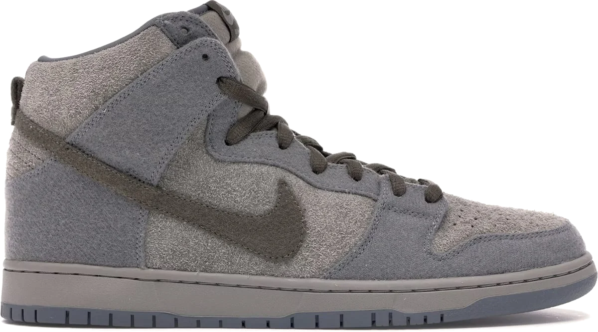 Nike SB Dunk High Tauntaun