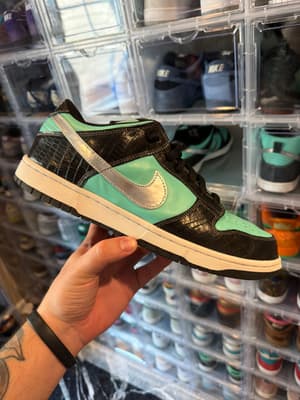 Nike SB Dunk Low Diamond Supply Co Tiffany