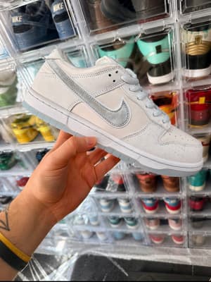 Nike SB Dunk Low White Lobster