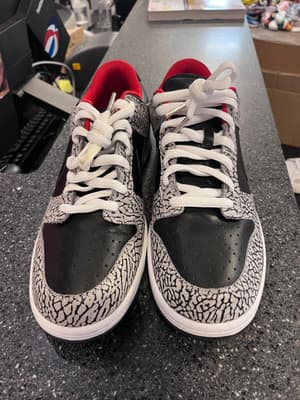 Nike SB Dunk Low Supreme Black Cement