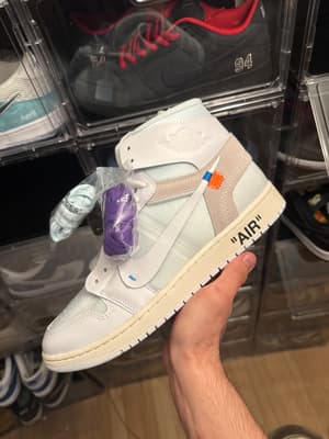 VAA Alaska Jordan 1
