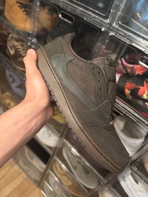 Travis velvet brown low