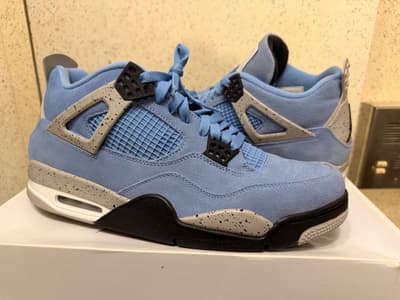 Jordan 4 Retro University Blue