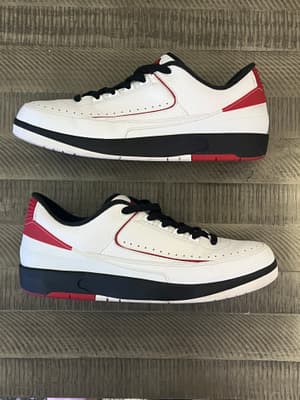Air Jordan 2 Retro Low Chicago