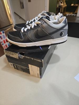 Nike Dunk Premium SB Low Lunar Eclipse East VERY CLEAN BEST PRE OWNED $