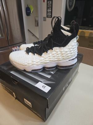 Nike LeBron 15 Graffiti 2018 BRAND NEW IN BOX BEST PRICE ON APP