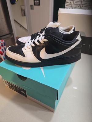 Nike SB Dunk Low Yin Yang ☯️2016 ONLY PRE OWNED 9.5 ON APP ☯️