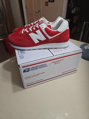 New Balance 574 Classic Red BRAND NEW GREAT SHOES FOR X MAS 🎅 ☃️🎄