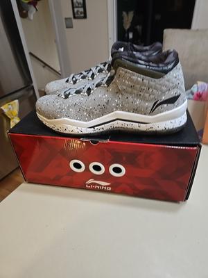 Li-Ning Way of Wade 3 Grey Boys Size 13 ABAJ013-25 Men's BRAND NEW NEVER WORN!