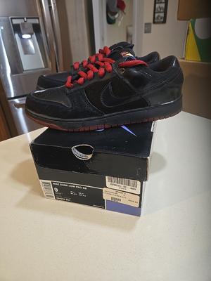 Nike SB Dunk Low Premium MAFIA Black/Black-Team Red 2006 BRAND NEW RB