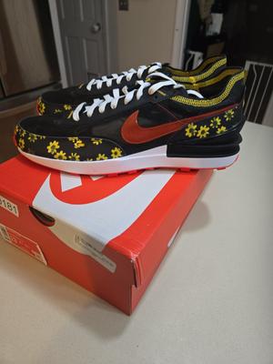 Nike Waffle One Sunflower BRAND NEW IN BOX BEAUTIFUL SHOE