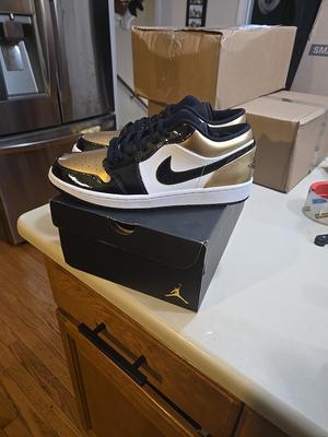 Air Jordan 1 Low Gold Toe
