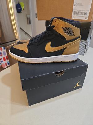 Air Jordan 1 Retro High Melo PE BRAND NEW BEST PRICE ON APP 2014