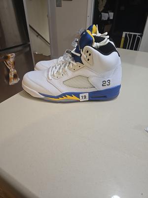 Air Jordan 5 Retro 2013 Laney 136027-189 💙💛🤍 BRAND NEW!!