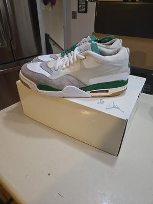 Air Jordan 4 RM Pine Green COMES IN SZ 13 JORDAN 4 SB PINE GREEN BOX