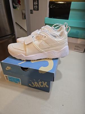 Travis Scott x Nike Zoom Field Jaxx SP Sail LIMITED RELEASE 200 PAIRS