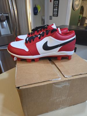 Air Jordan 1 Retro MCS Low Chicago BRAND NEW CLEATS BEST ORICE ON APP